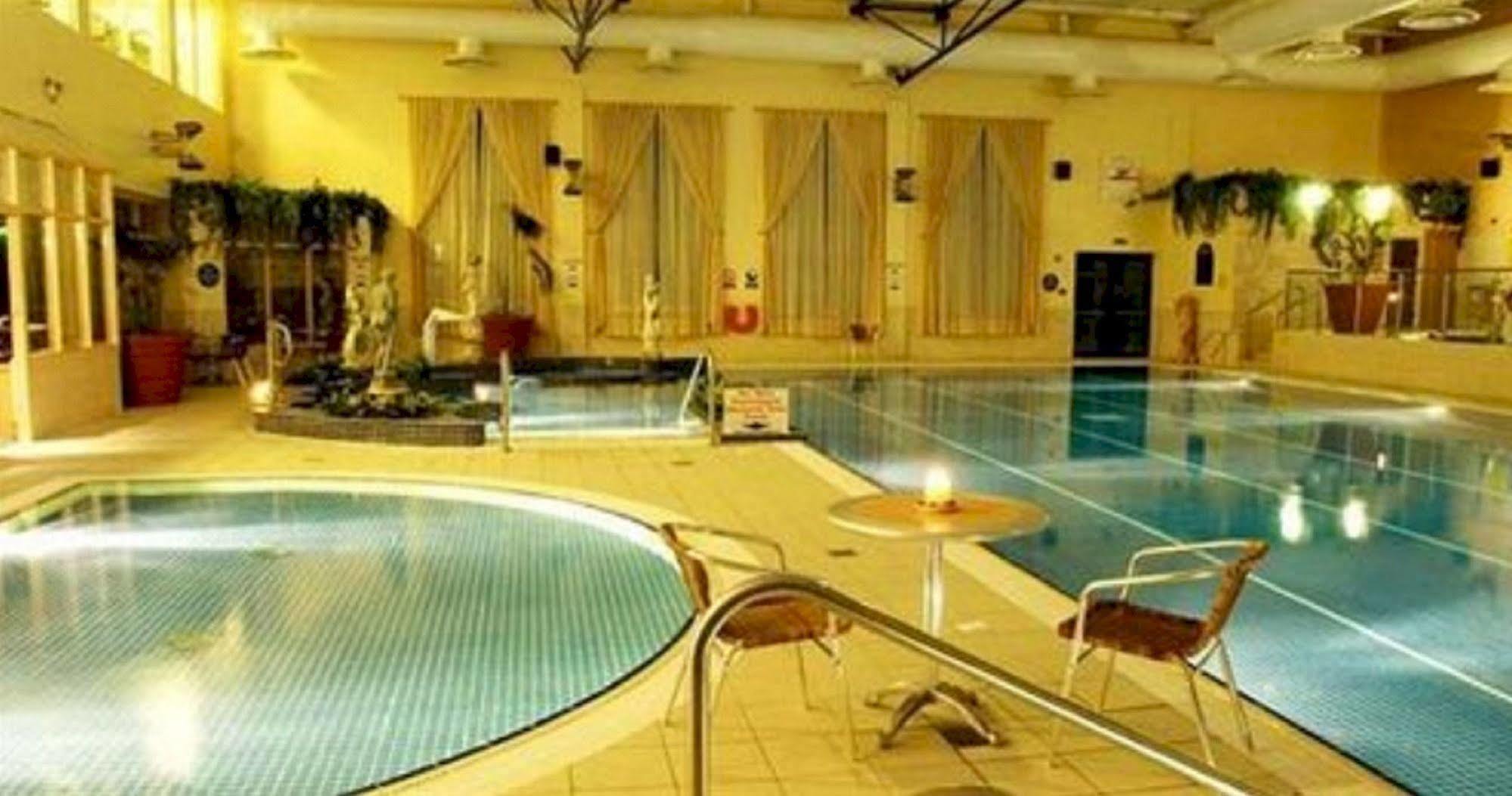 Breaffy Woods Hotel Castlebar Exterior photo