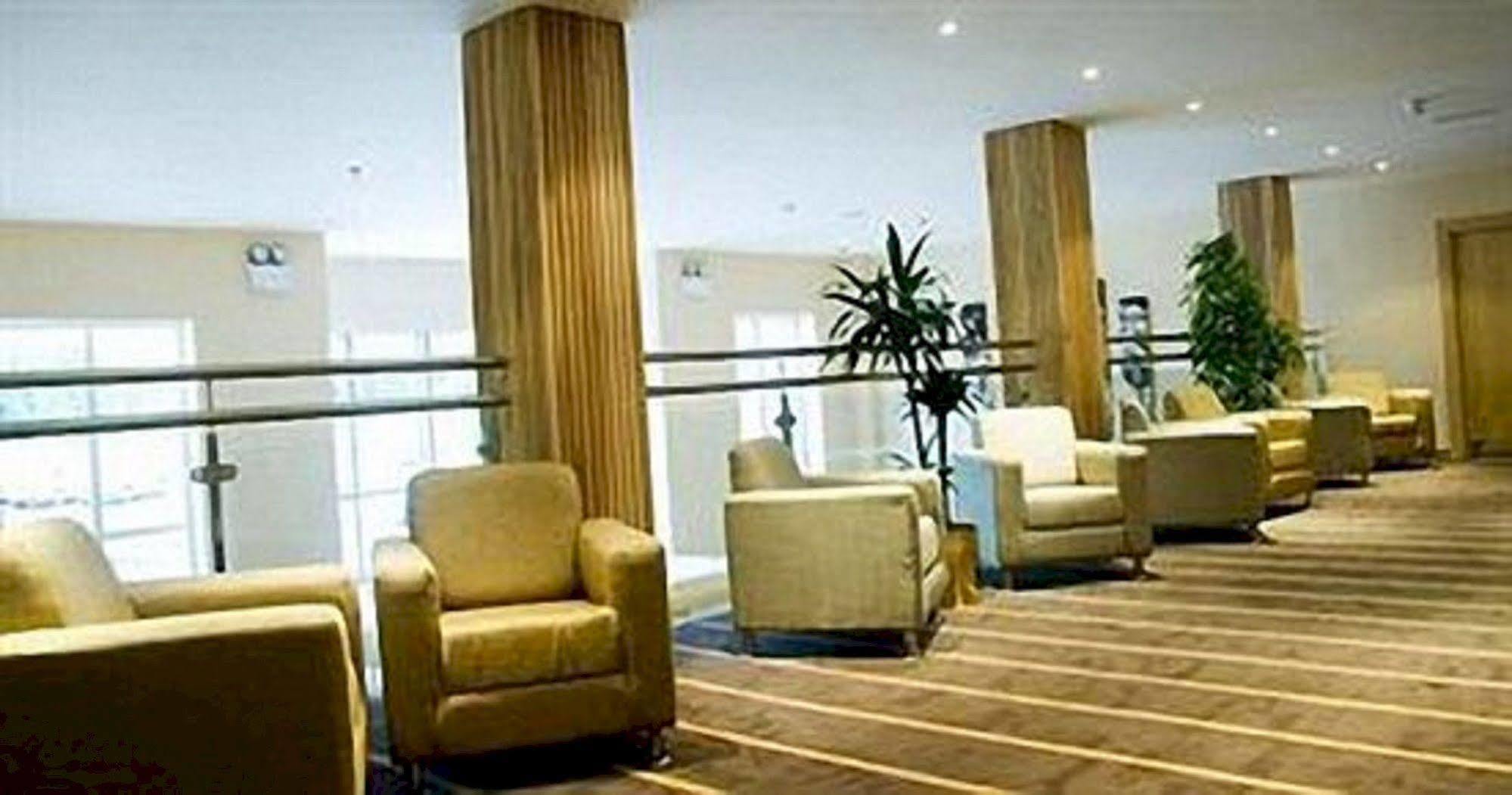 Breaffy Woods Hotel Castlebar Exterior photo
